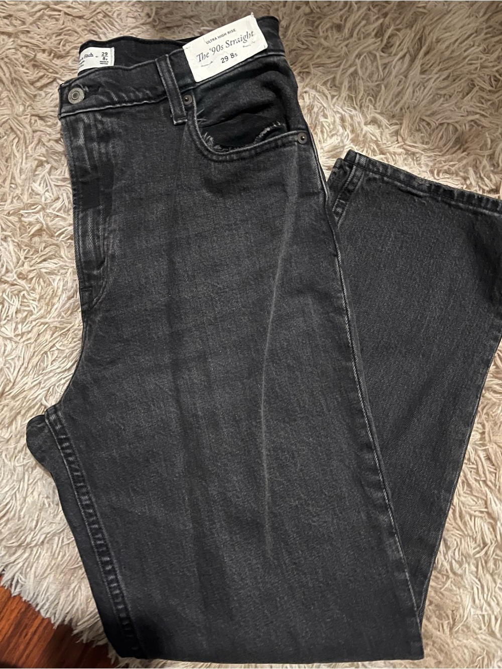 Abercrombie & Fitch- The ‘90s Straight